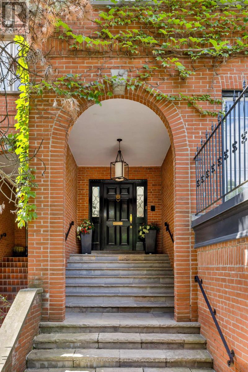 18A DEER PARK CRESCENT - 2