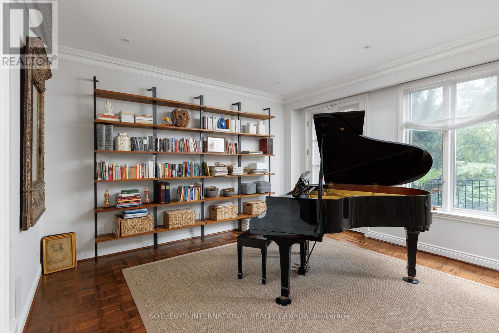 18A DEER PARK CRESCENT - Image 4