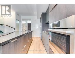 42 Sonic Way, Toronto, ON M3C0P3 Photo 16
