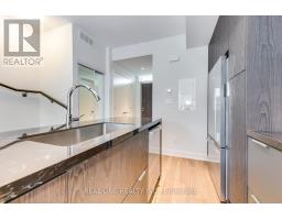 42 Sonic Way, Toronto, ON M3C0P3 Photo 17