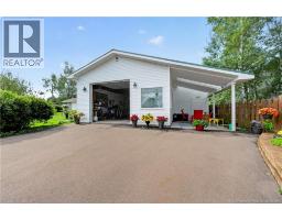Living room - 16 Briarlea Drive, Moncton, NB E1G2E9 Photo 10