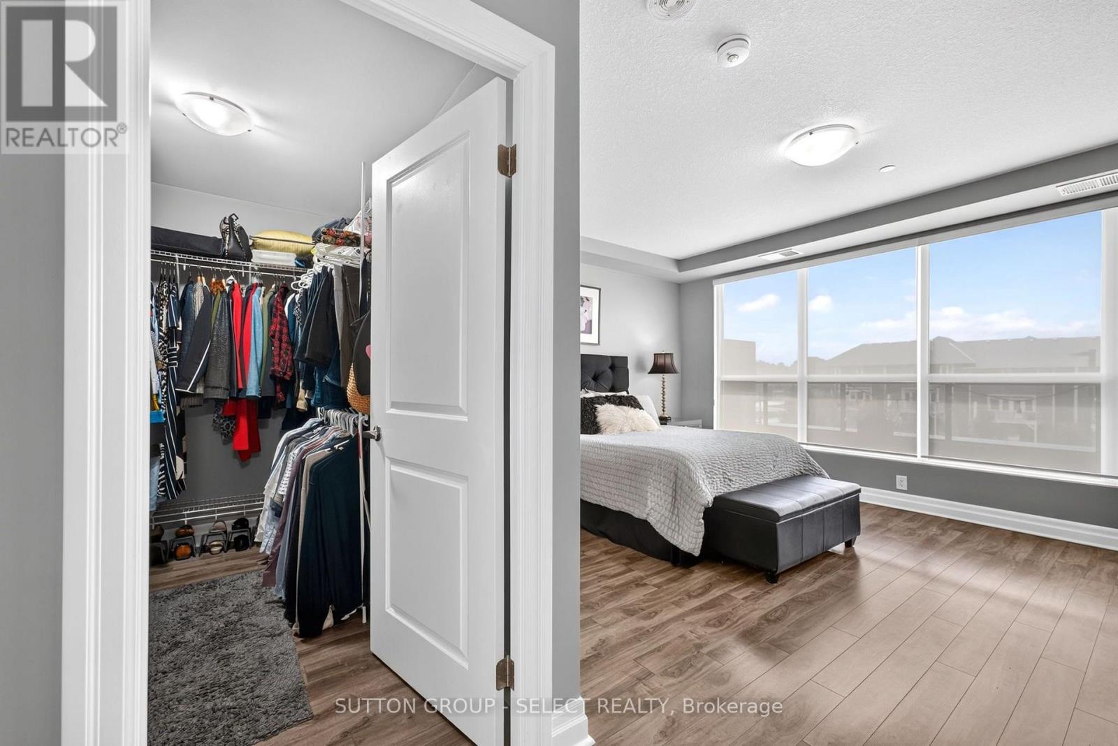 #209 260 VILLAGEWALK BOULEVARD - Image 16