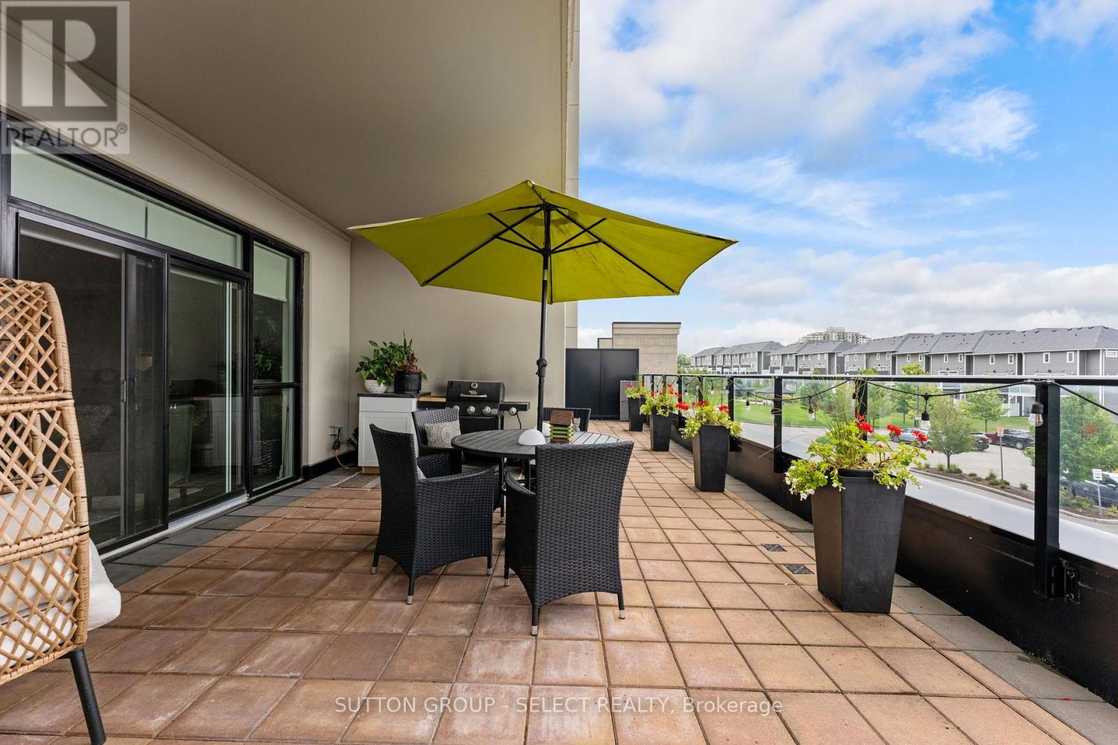 #209 260 VILLAGEWALK BOULEVARD - Image 28