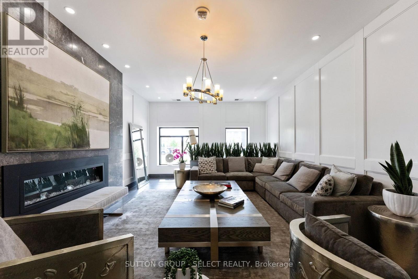 #209 260 VILLAGEWALK BOULEVARD - Image 31