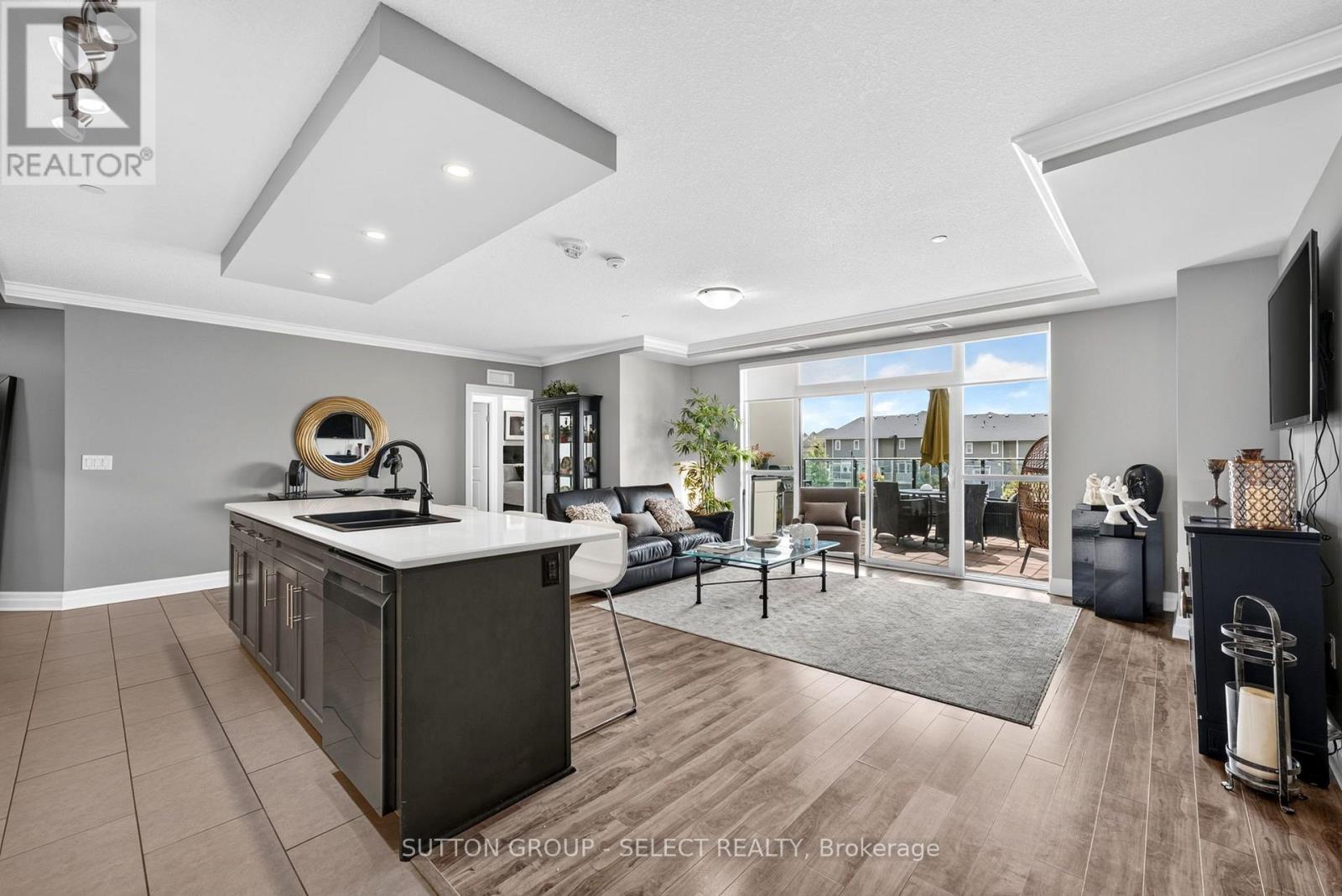 #209 260 VILLAGEWALK BOULEVARD - Image 8