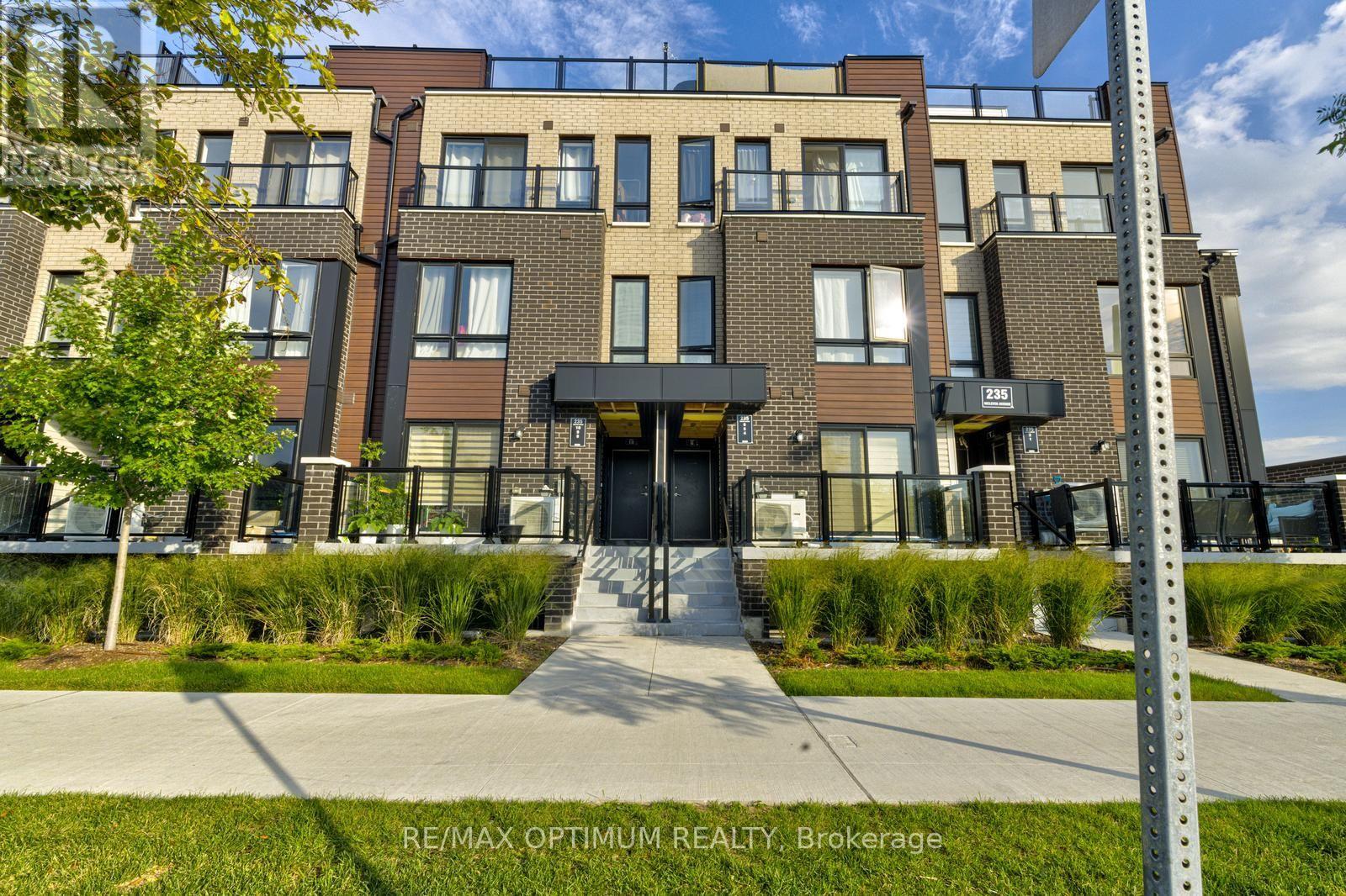 #4 235 MCLEVIN AVENUE - 1