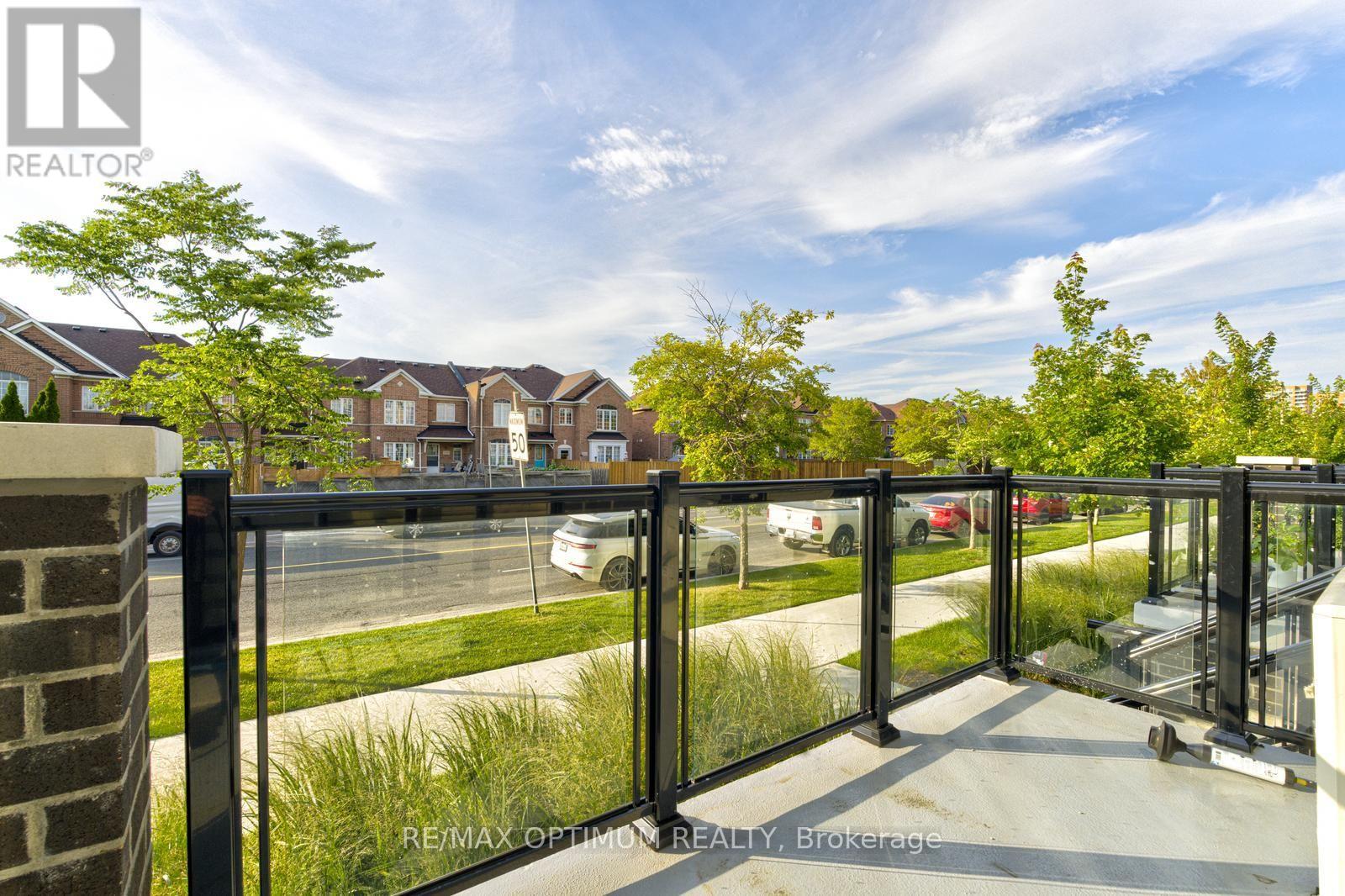 #4 235 MCLEVIN AVENUE - 26