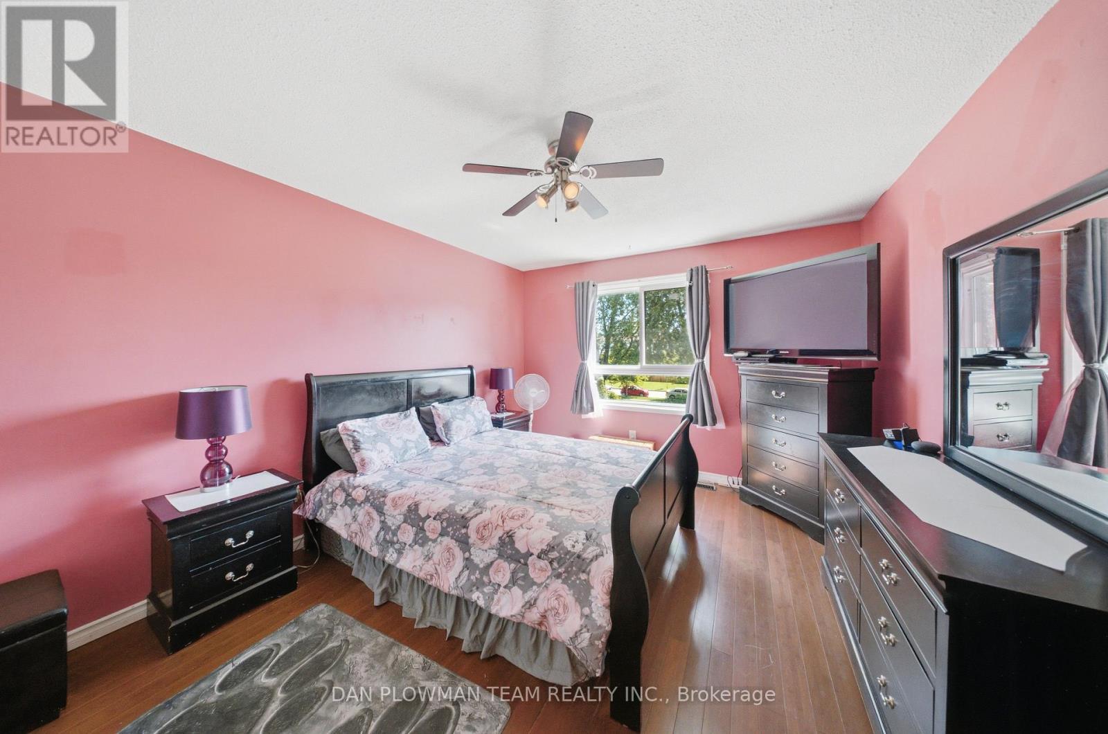 #108 960 GLEN STREET - Image 20