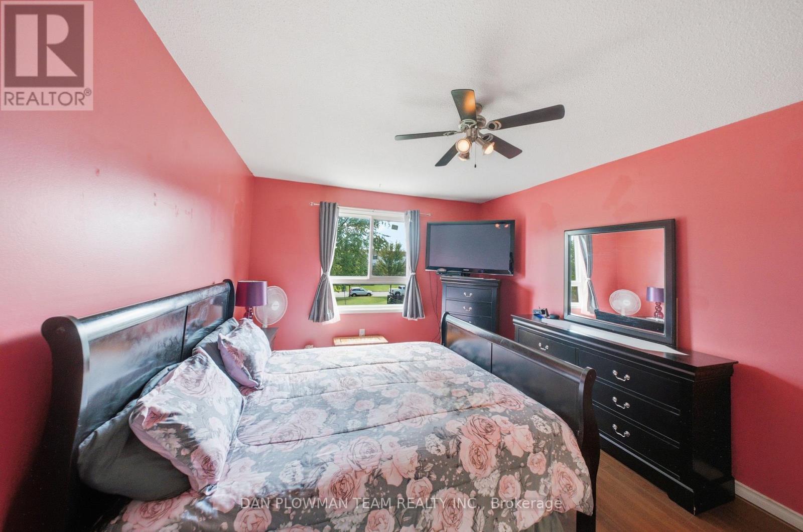 #108 960 GLEN STREET - 21