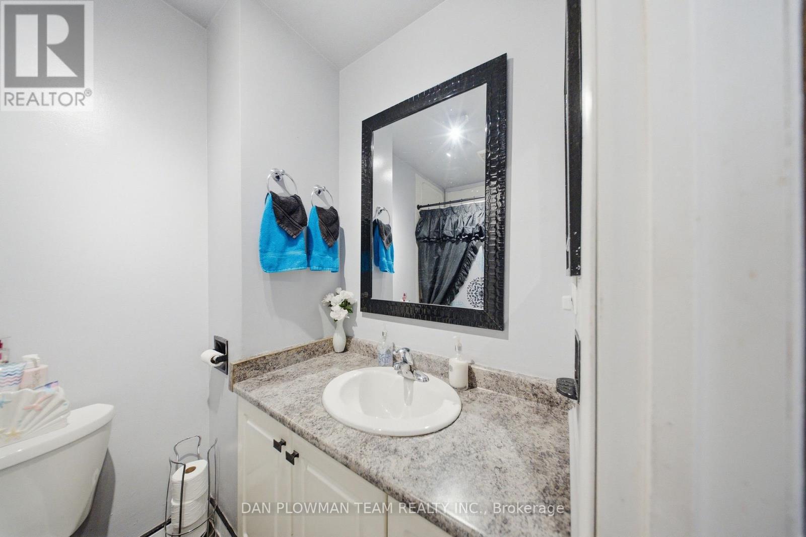 #108 960 GLEN STREET - 27