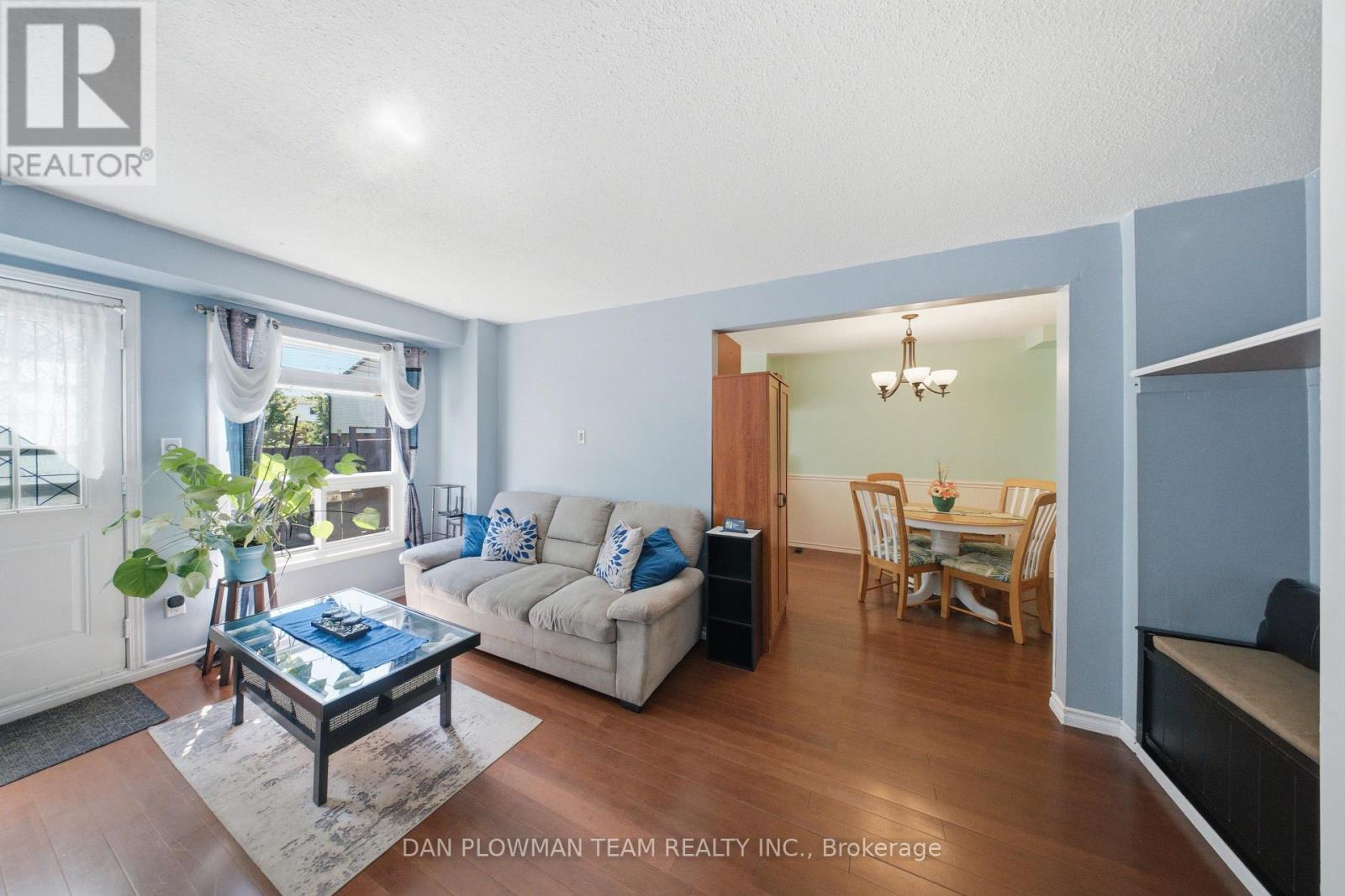#108 960 GLEN STREET - Image 9
