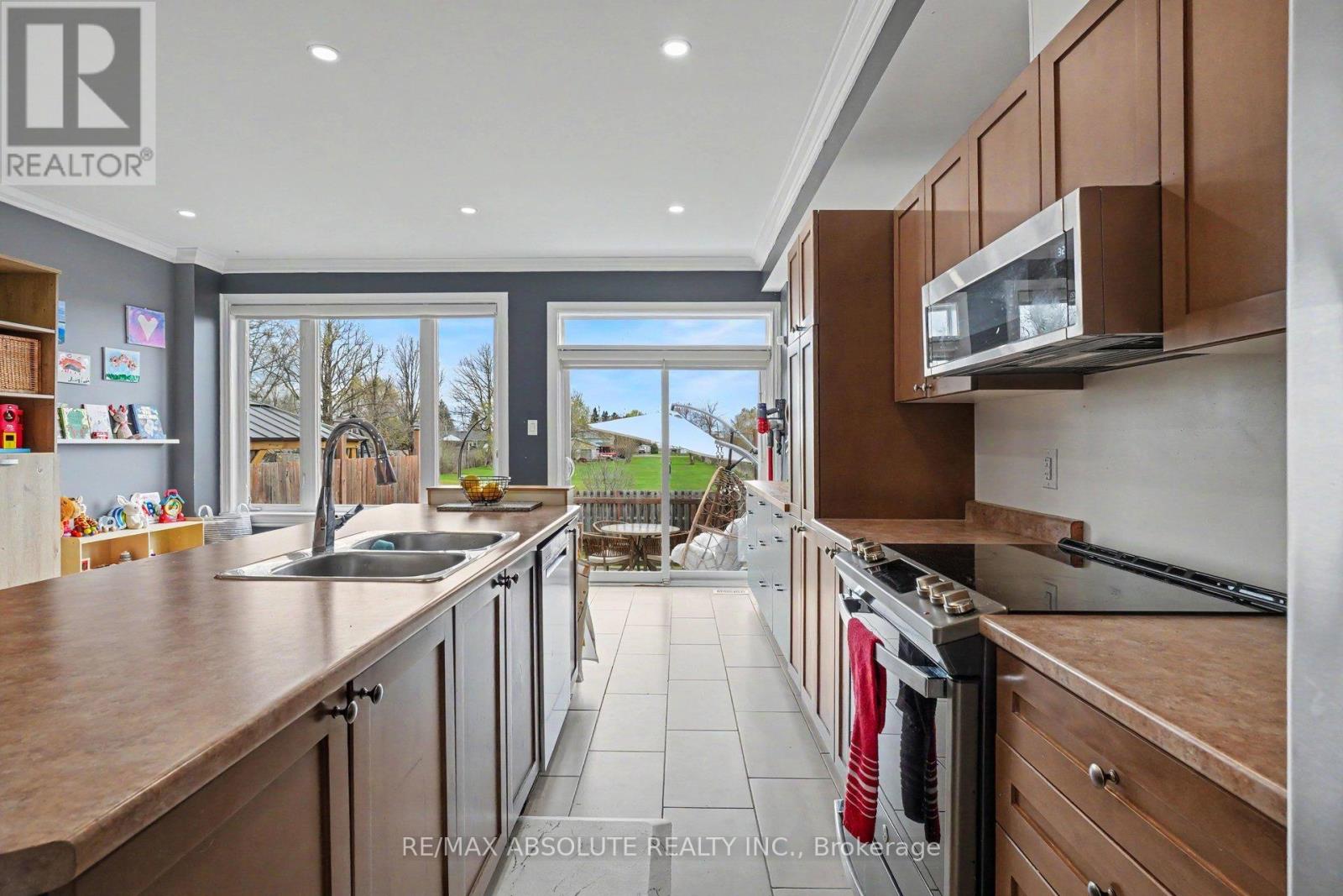185 DESMOND TRUDEAU DRIVE - Image 5