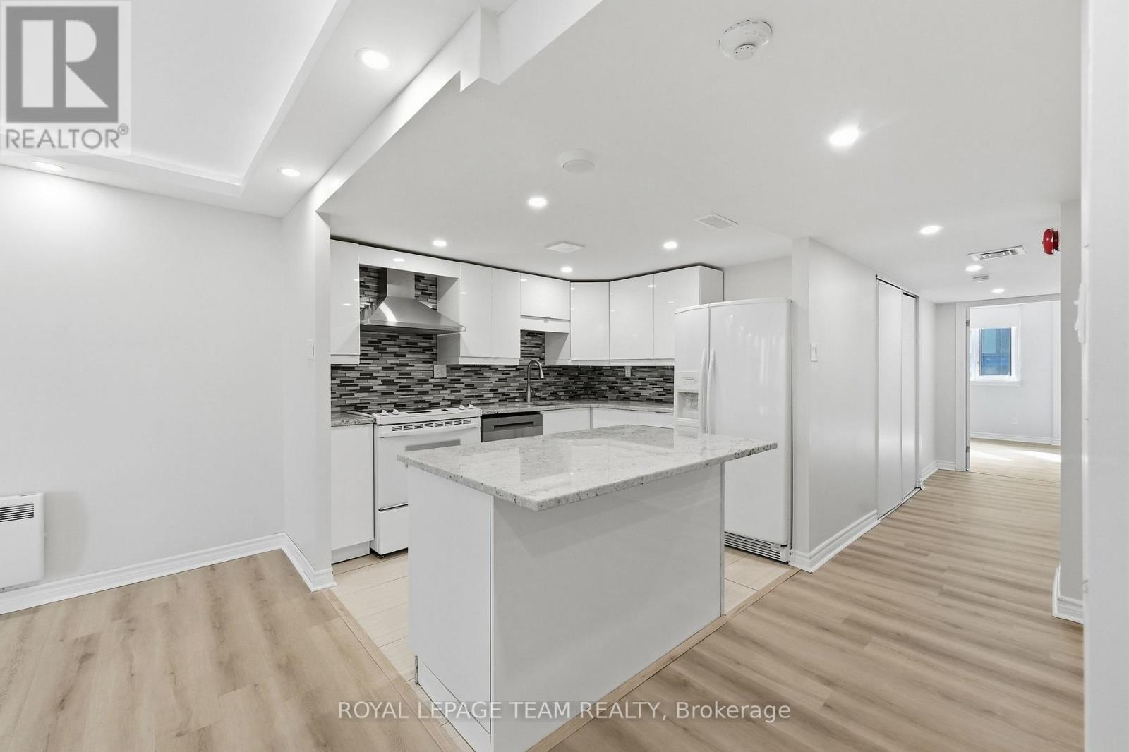 #903 18 NEPEAN STREET - Image 9