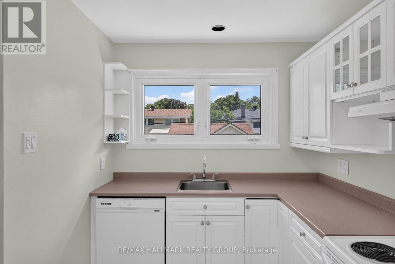 1143 GATEWAY ROAD - 13