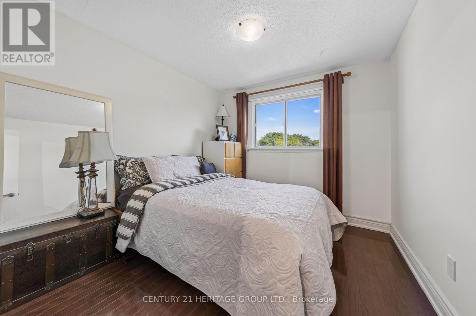 38 KITSILANO CRESCENT - 12