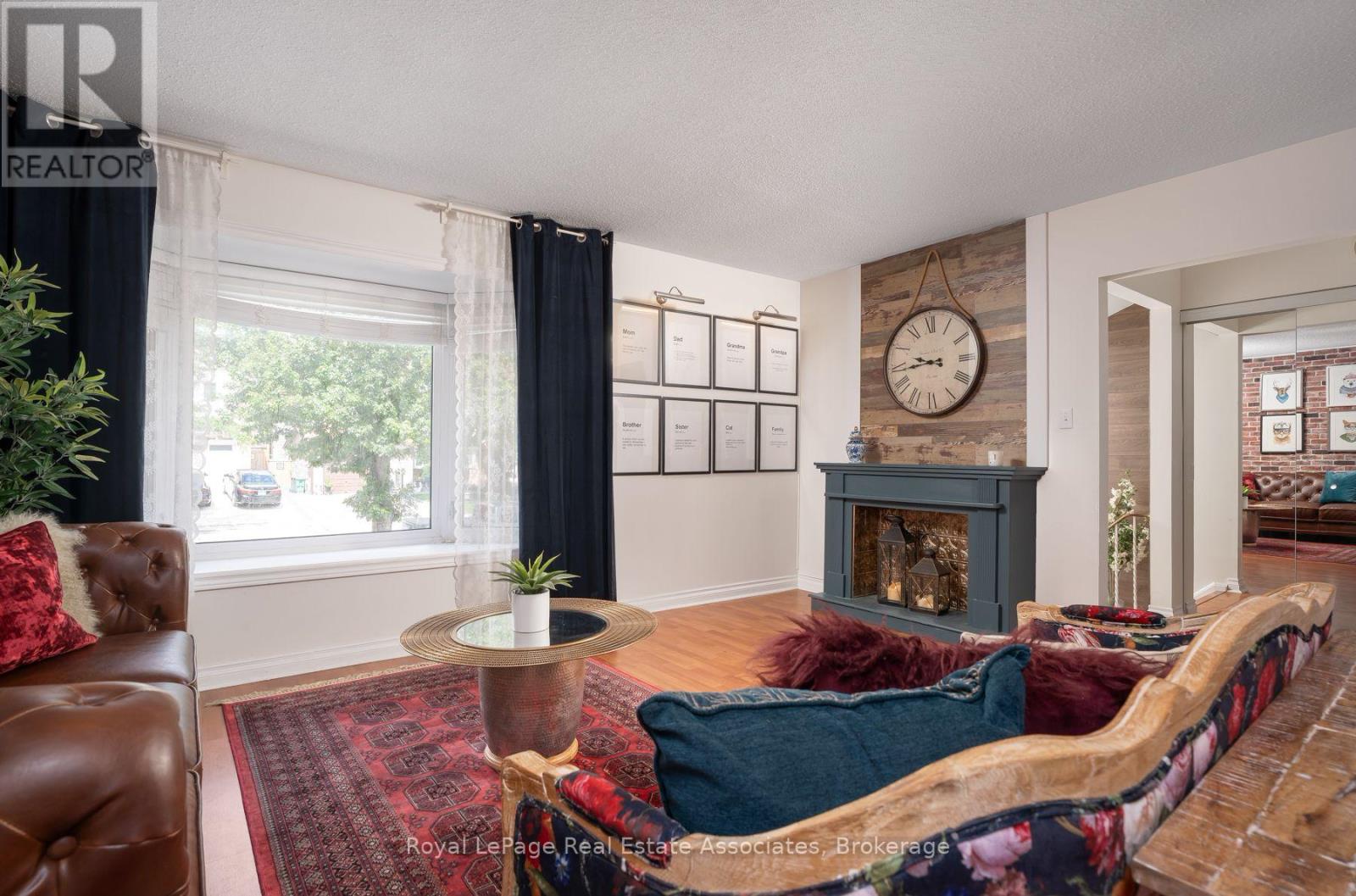 2727 BUCKLEPOST CRESCENT - 11