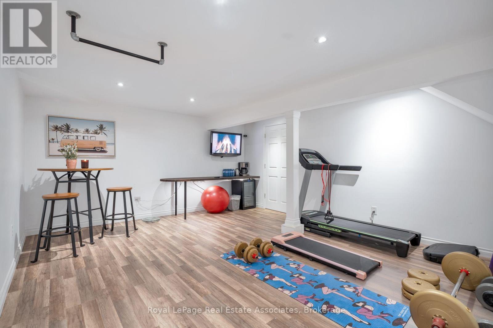 2727 BUCKLEPOST CRESCENT - 37