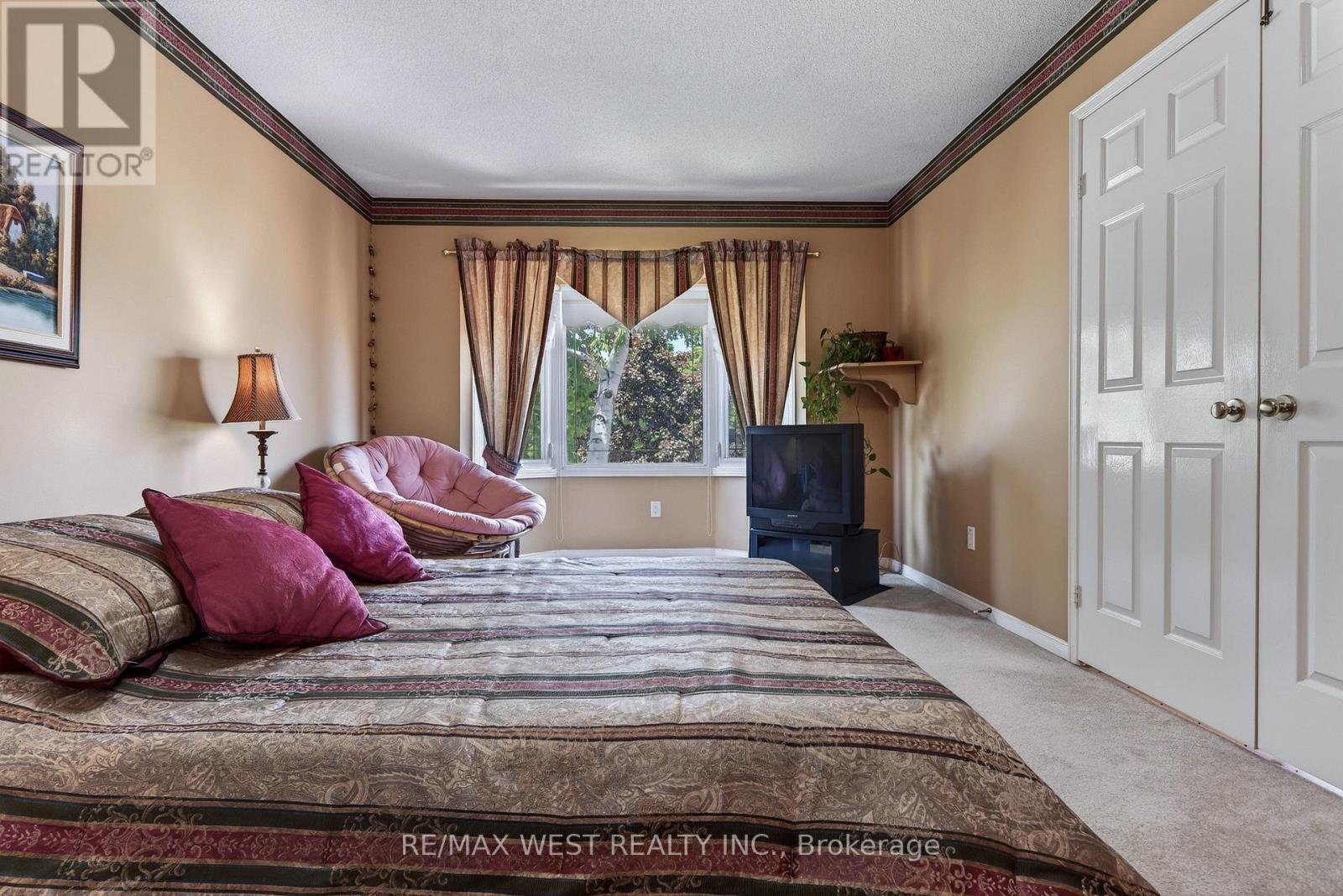 88 PALOMINO DRIVE - 25