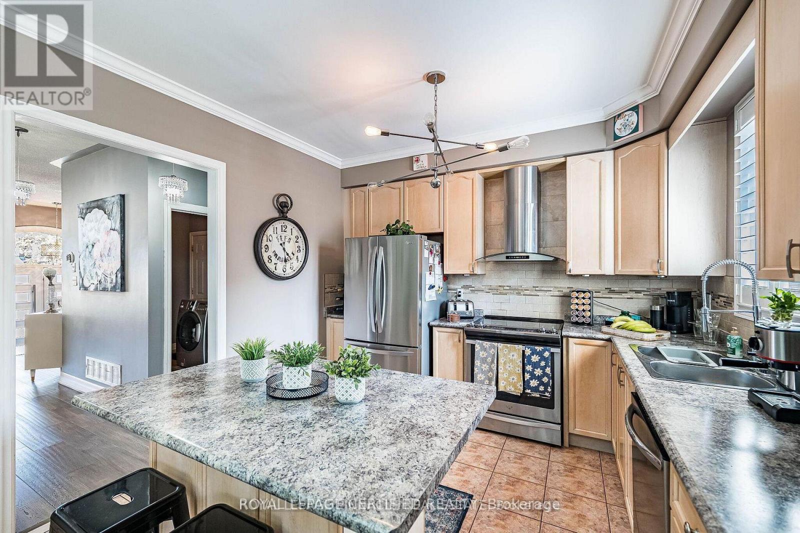 2368 FOXHOLE CIRCLE - Image 16