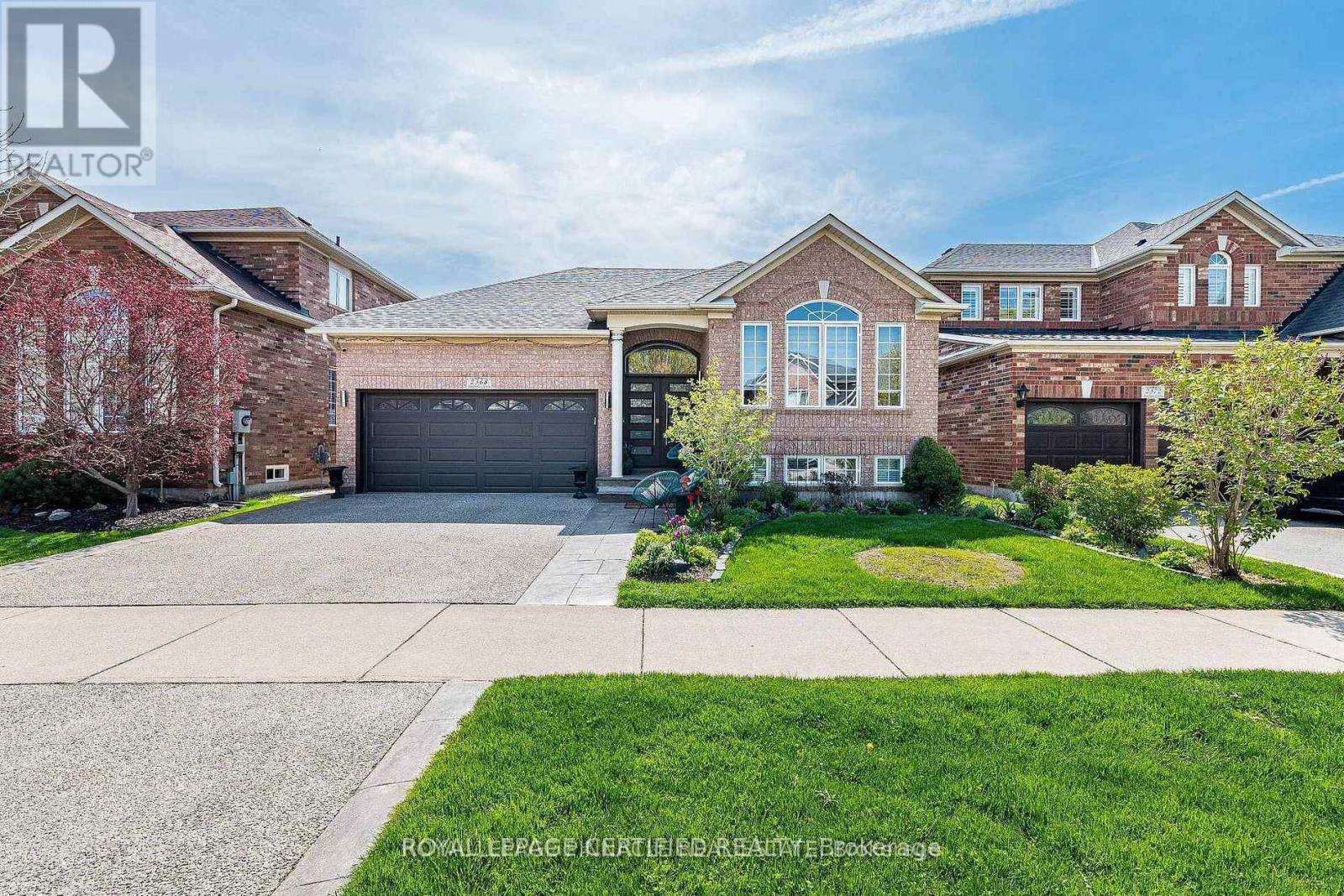 2368 FOXHOLE CIRCLE - 2