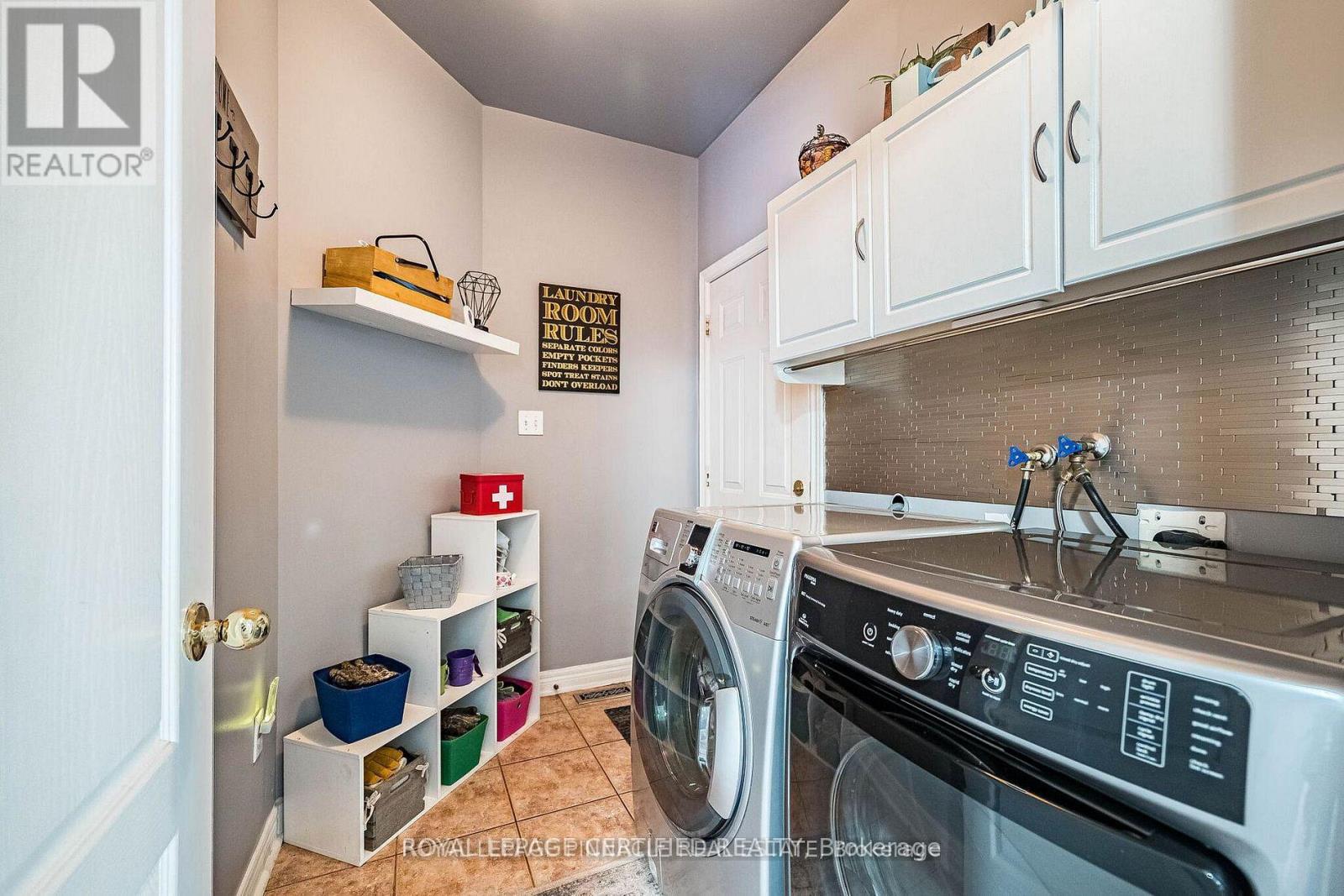 2368 FOXHOLE CIRCLE - Image 23