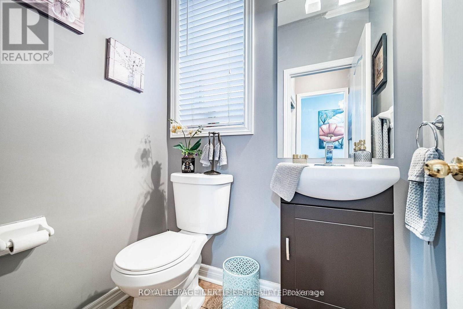 2368 FOXHOLE CIRCLE - 24