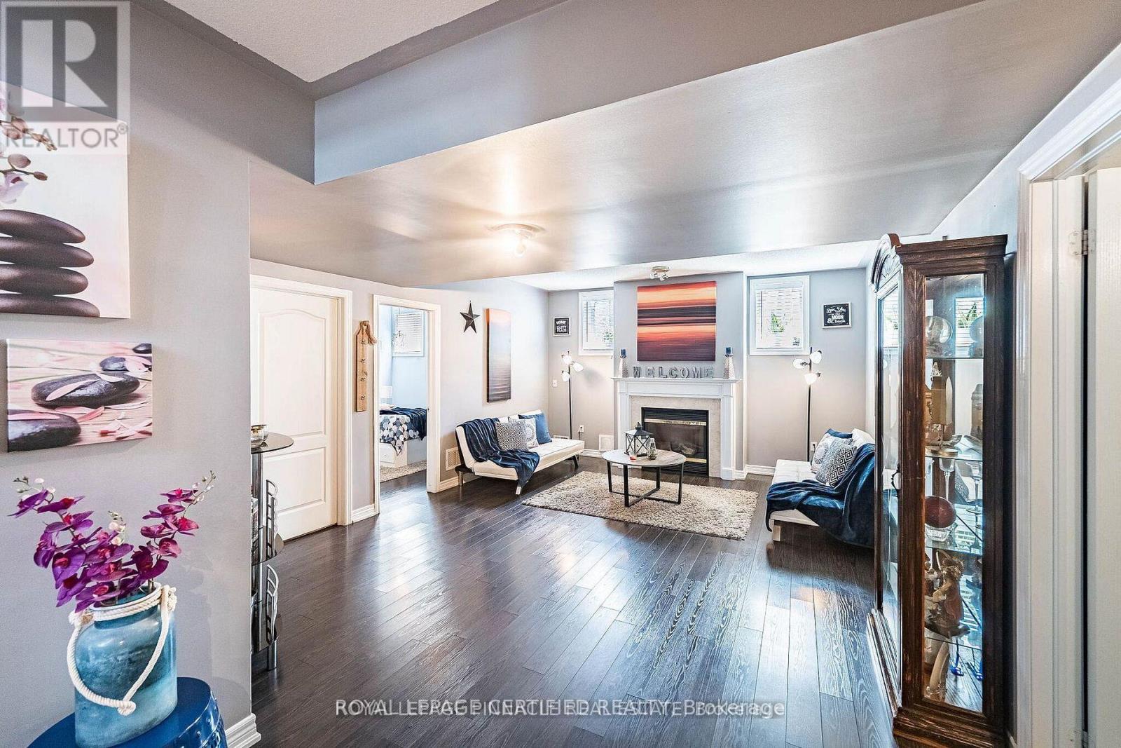 2368 FOXHOLE CIRCLE - 26