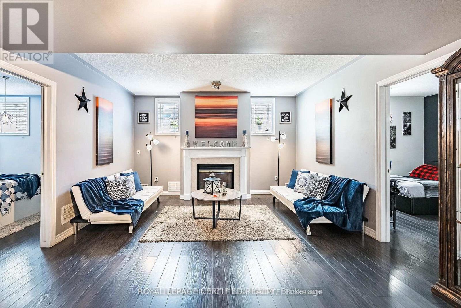 2368 FOXHOLE CIRCLE - 27