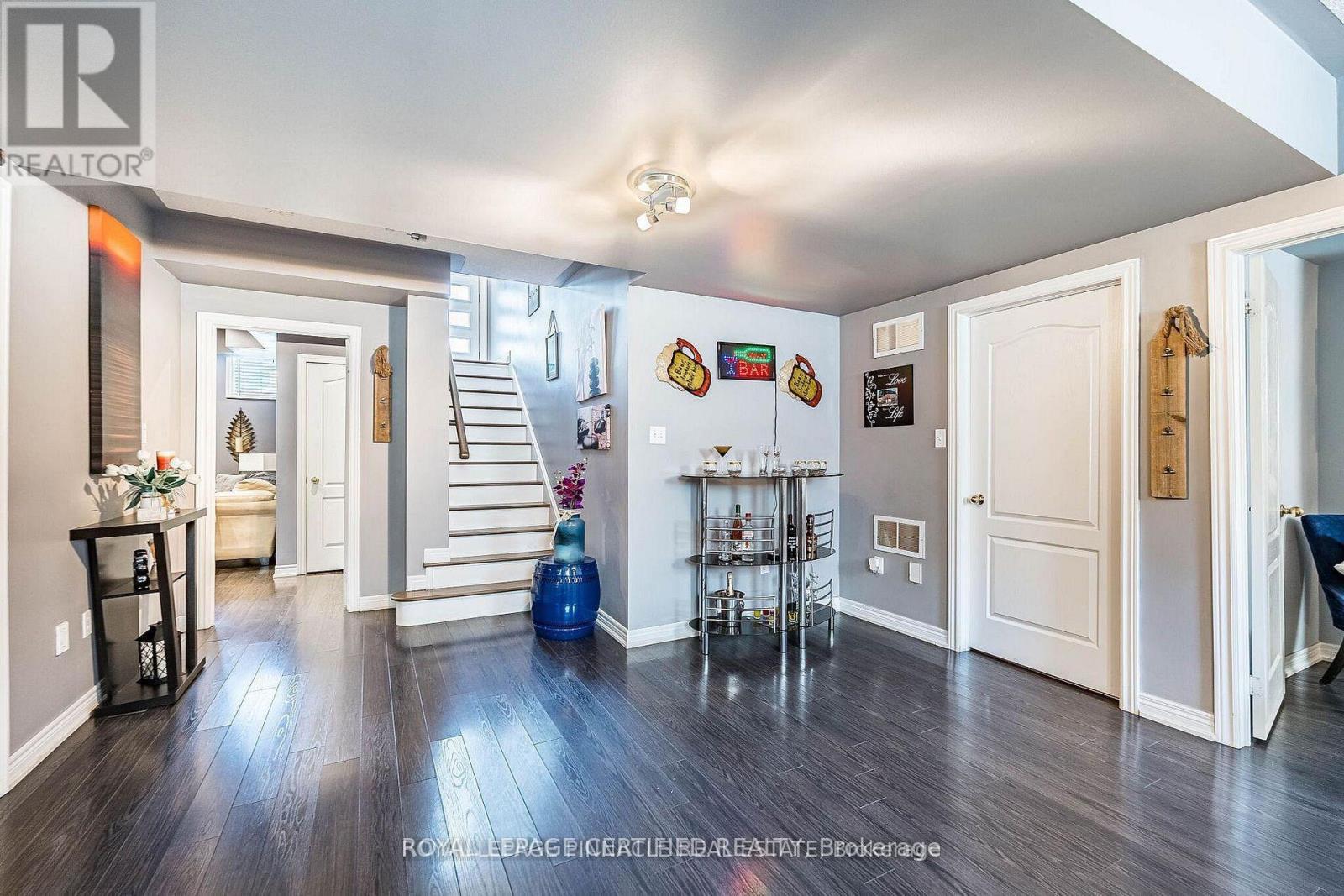 2368 FOXHOLE CIRCLE - Image 29