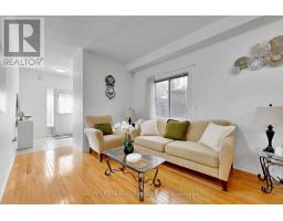 Living room - 3852 Brinwood Gate, Mississauga, ON L5M7H2 Photo 6