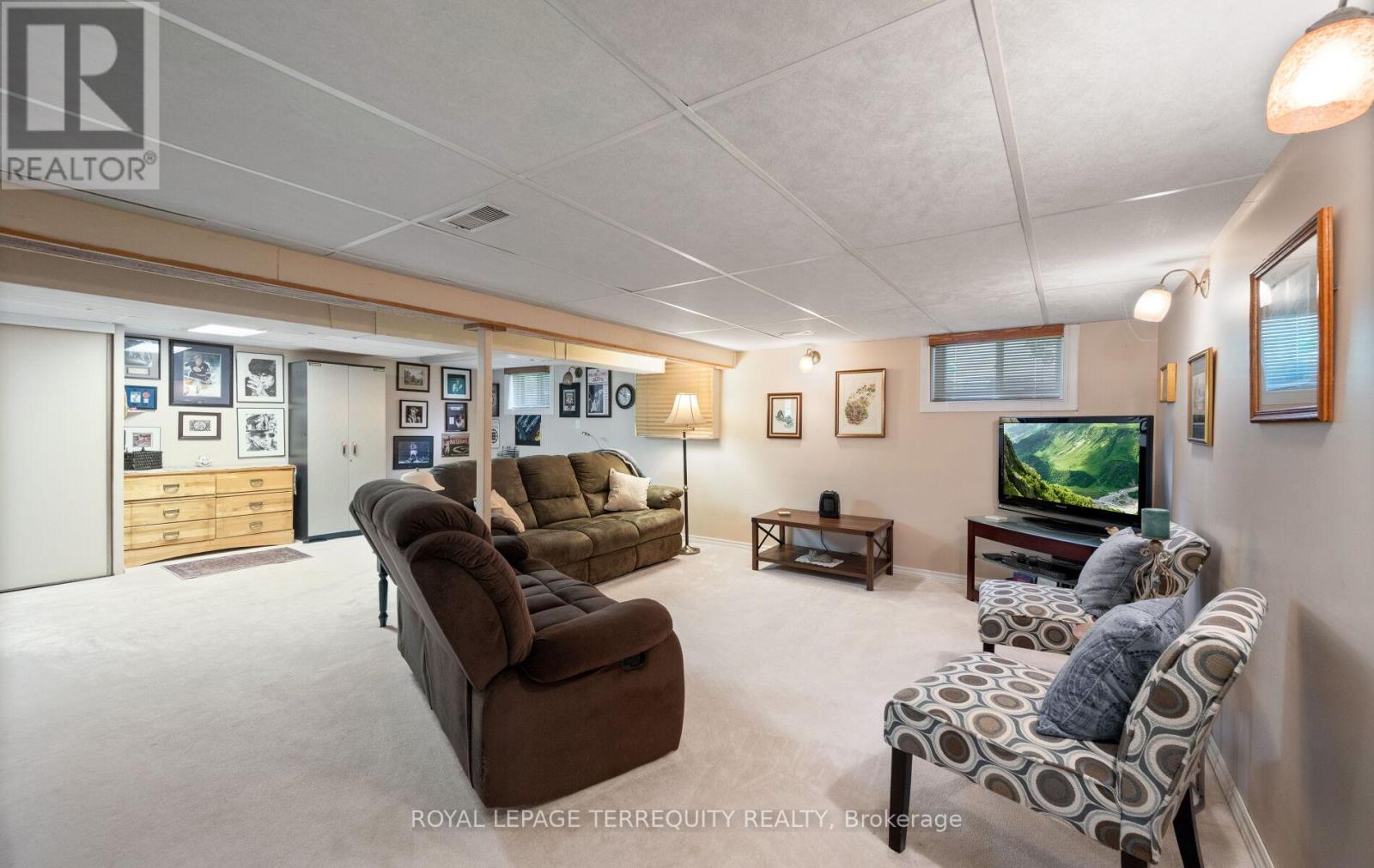 33 ROGERS ROAD - Image 30