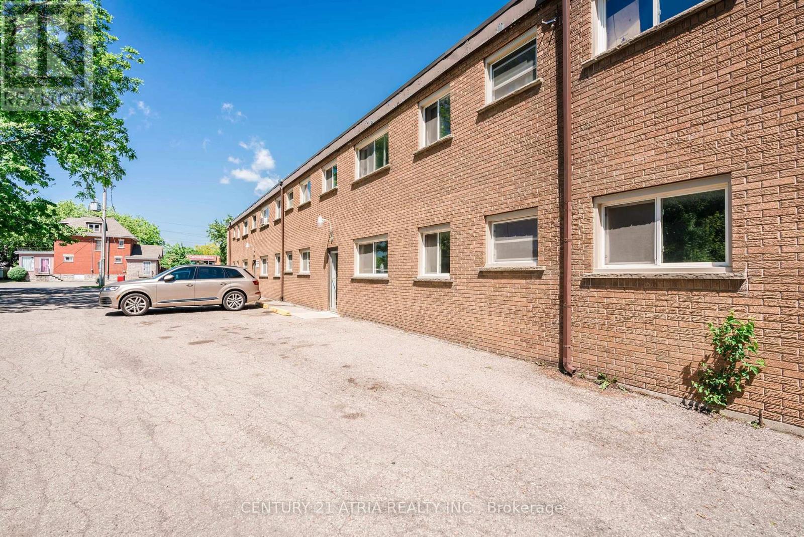 9 LINDEN AVENUE - 12