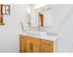 3910 Island Hwy S, Campbell River, BC V9H1M1 Photo 26