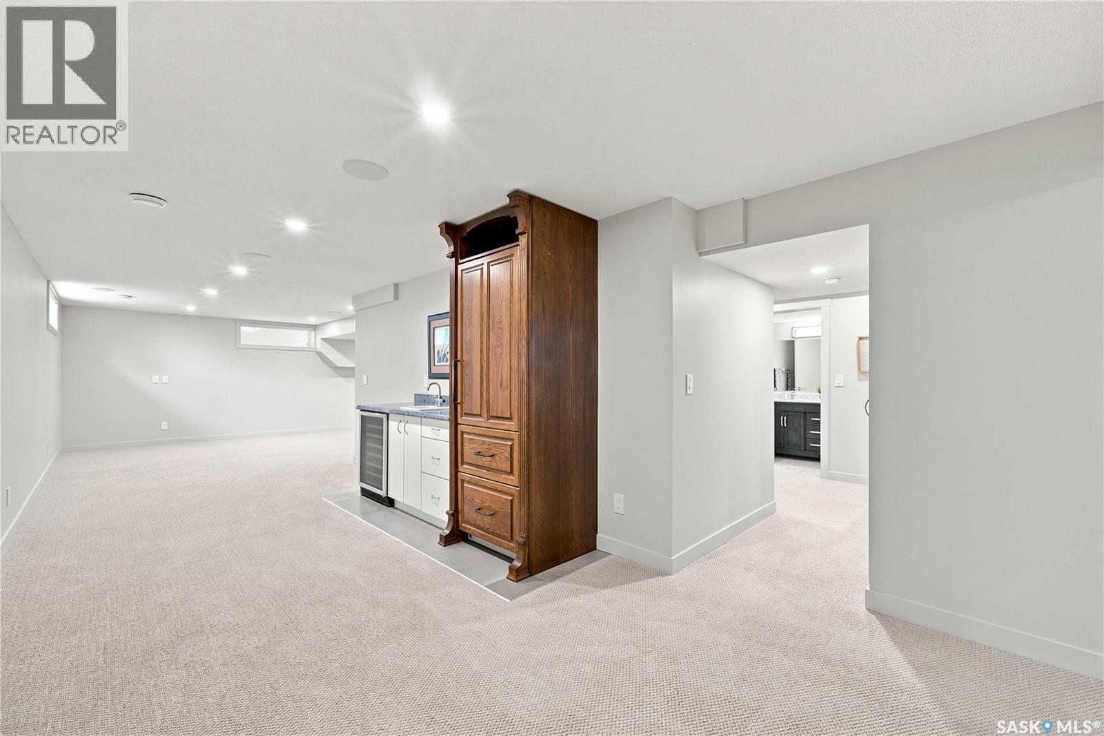 323 Mallin CRESCENT - Image 45