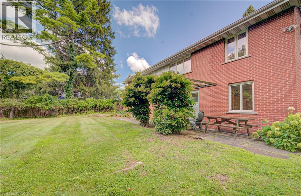 4 MAYFAIR Court - 40
