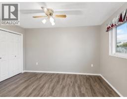 121a & 121b, 71322 Range Road 262, Ridgevalley, AB T0H0Y0 Photo 9