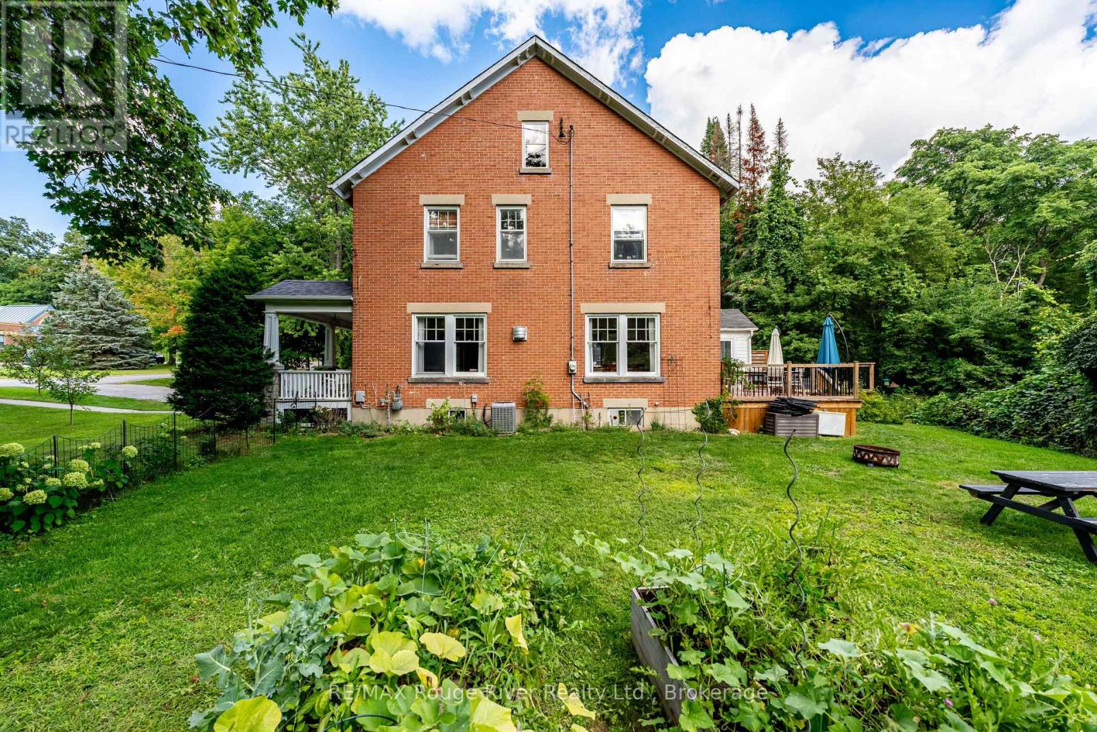 9313 BURWASH ROAD W - 38