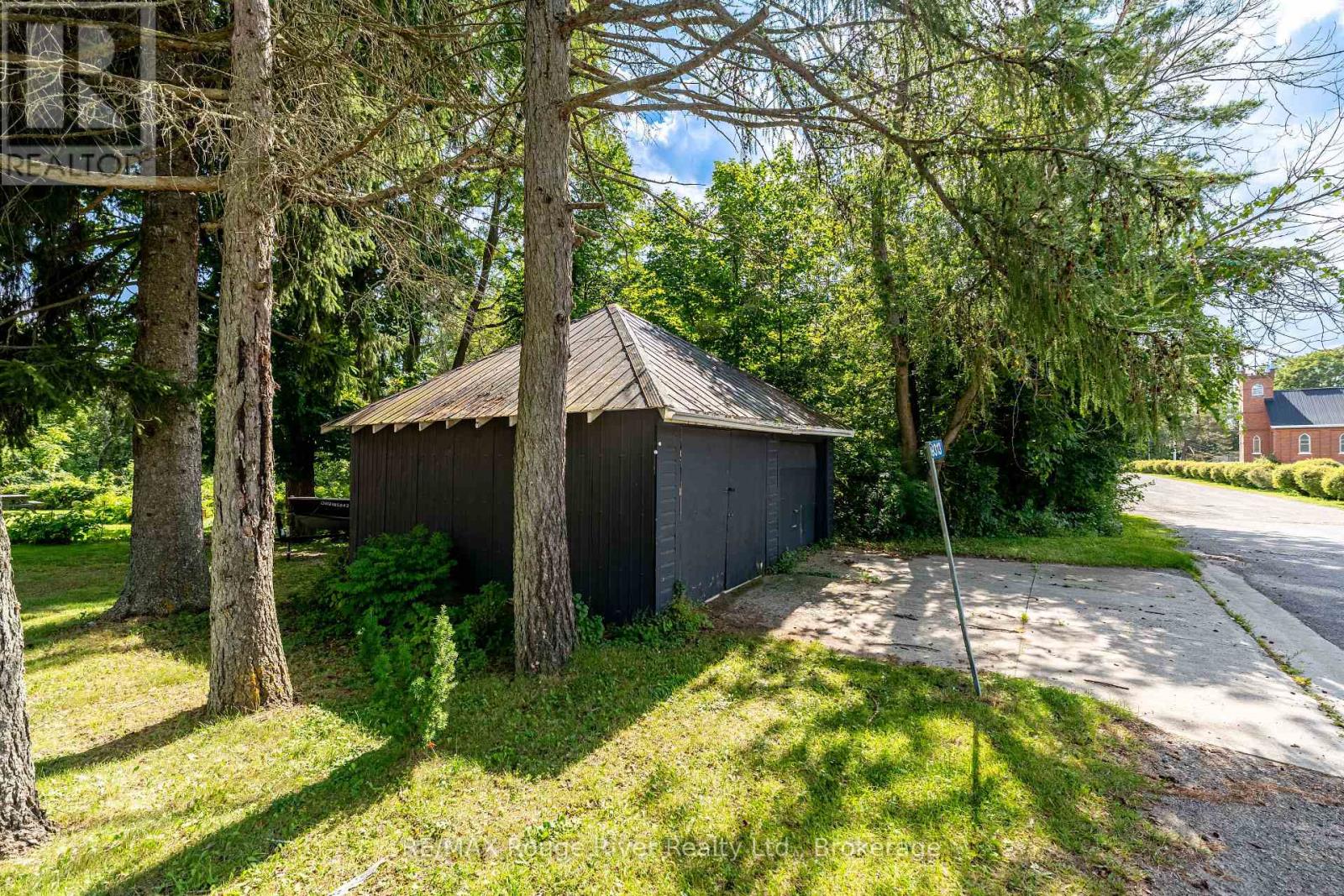 9313 BURWASH ROAD W - Image 44