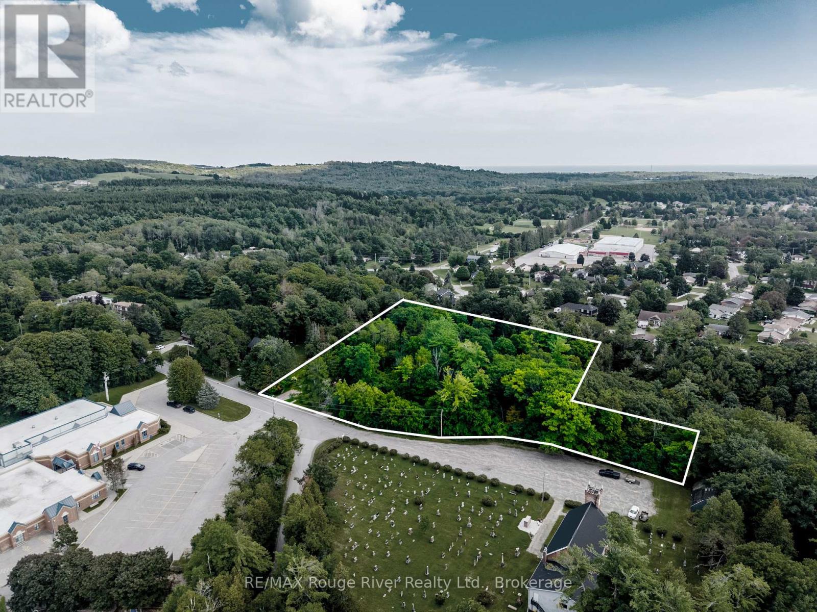 9313 BURWASH ROAD W - 45