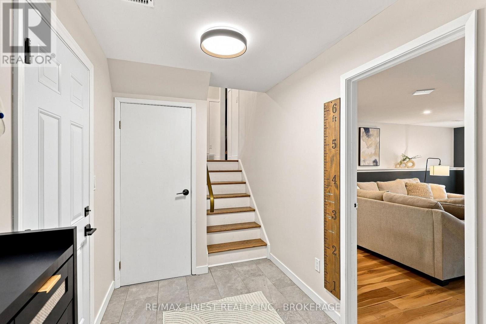 907 PEMBRIDGE CRESCENT - Image 30
