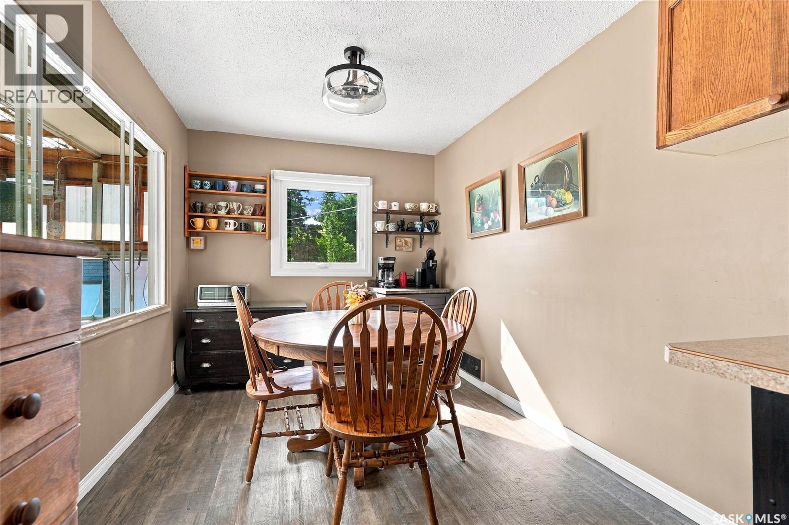 1810 Cairns AVENUE - Image 16