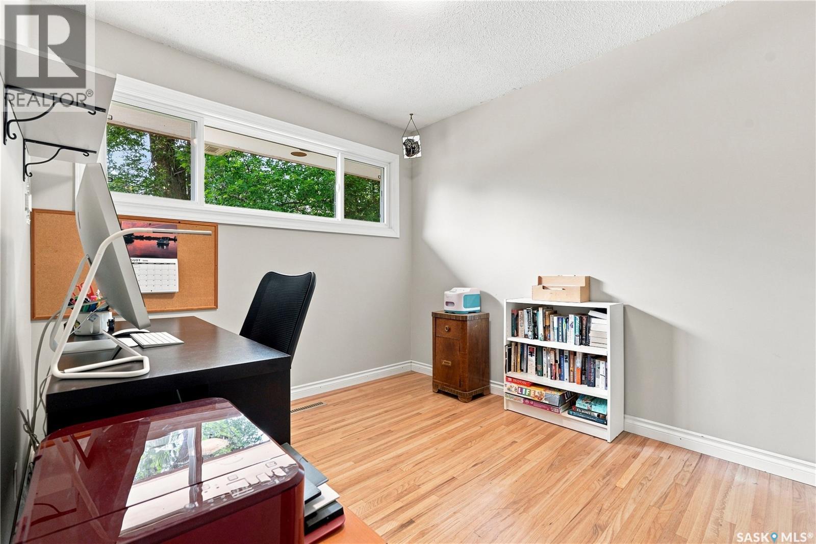1810 Cairns AVENUE - 25
