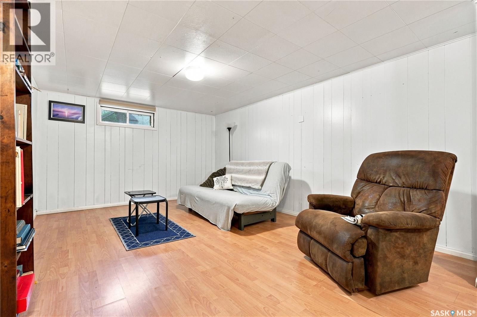1810 Cairns AVENUE - 36
