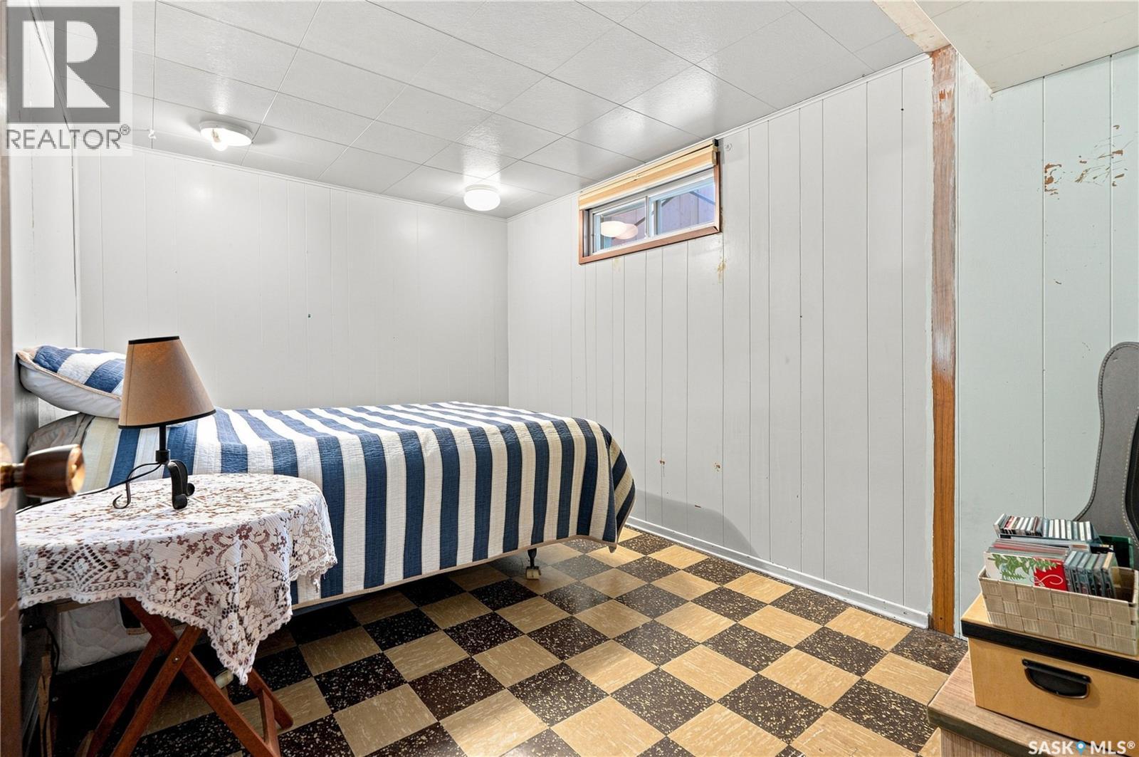 1810 Cairns AVENUE - Image 38