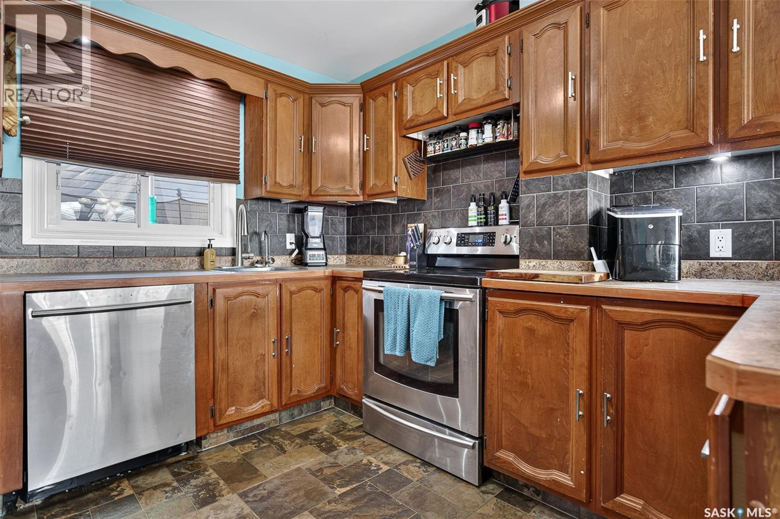 529 Athabasca STREET W - Image 13