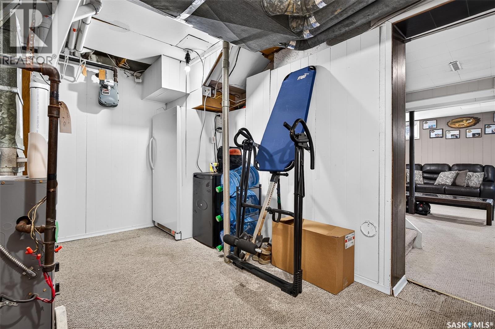 529 Athabasca STREET W - Image 33