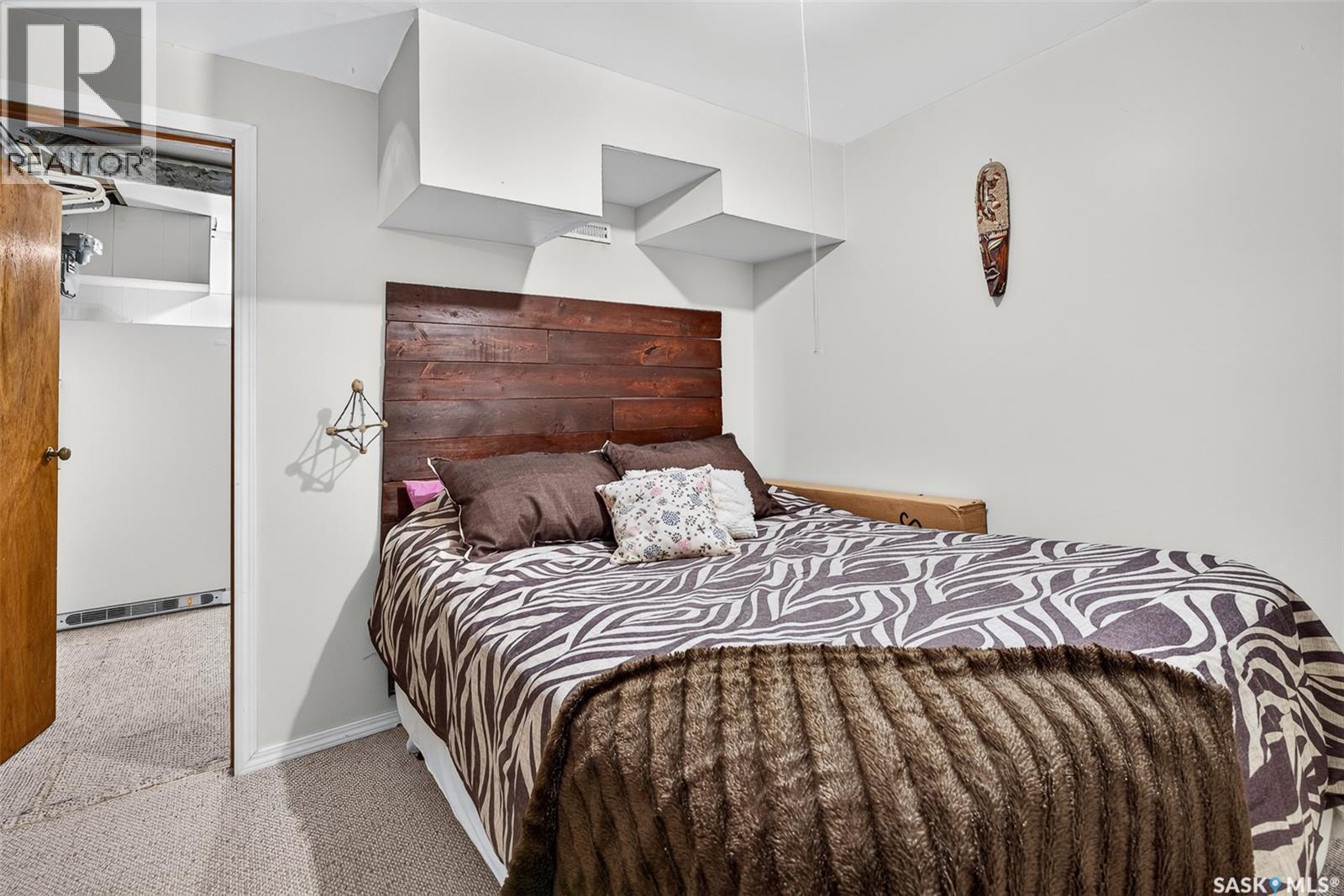 529 Athabasca STREET W - Image 35