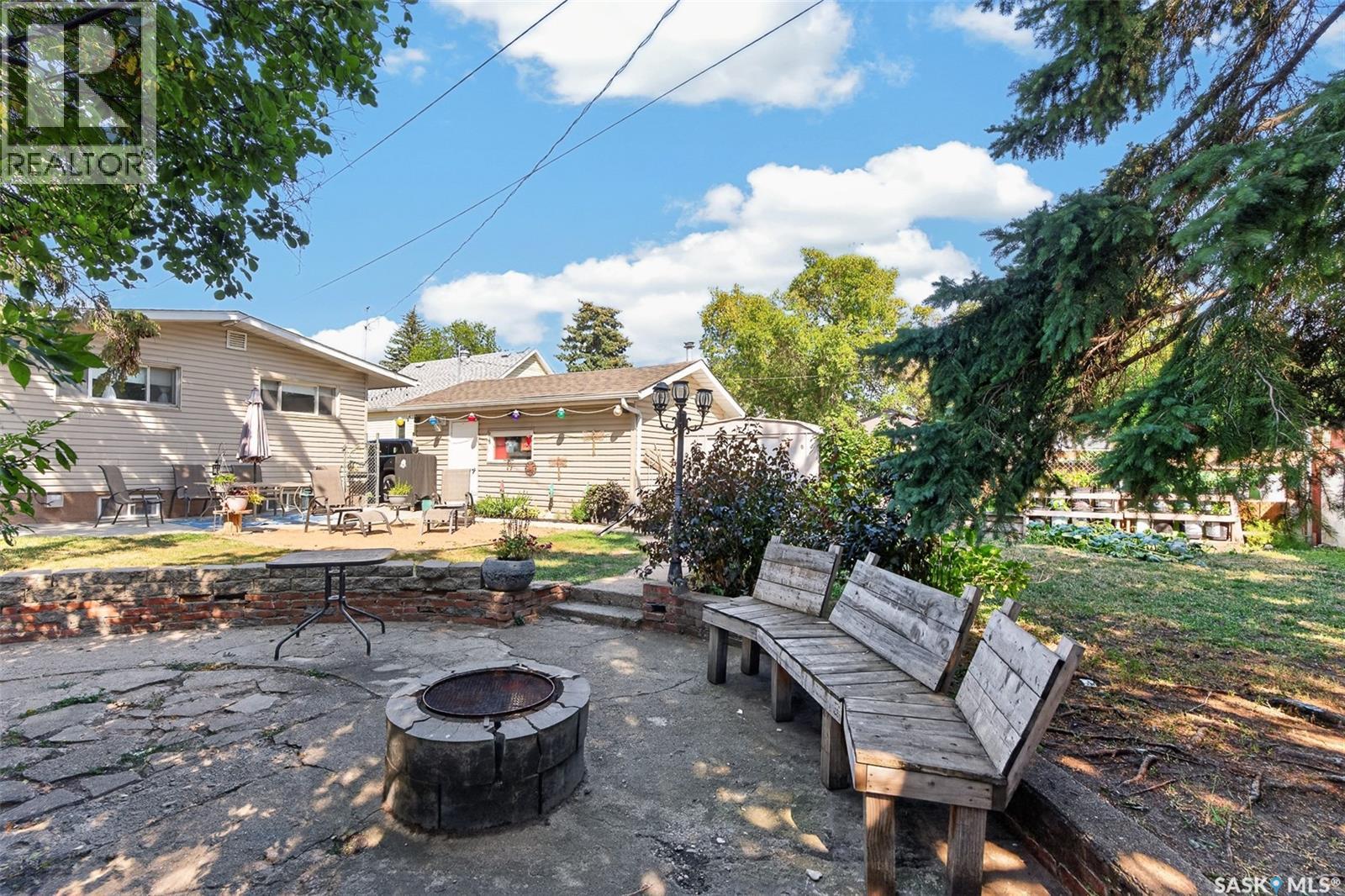 529 Athabasca STREET W - Image 44