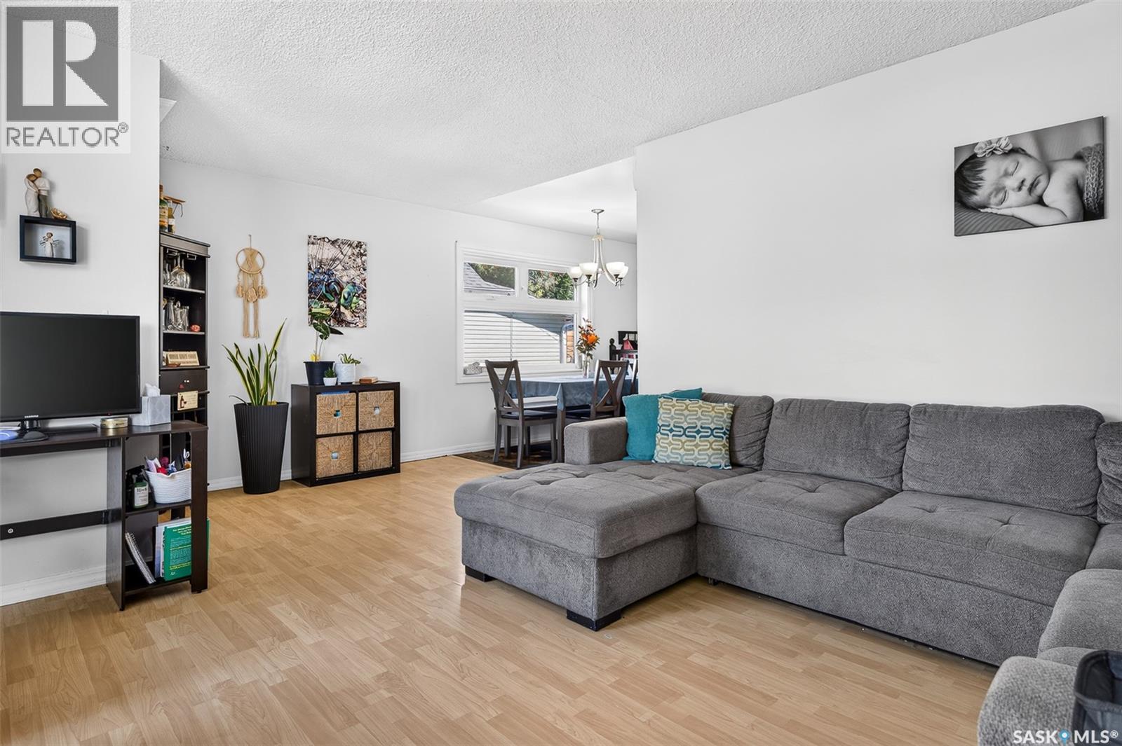 529 Athabasca STREET W - Image 7