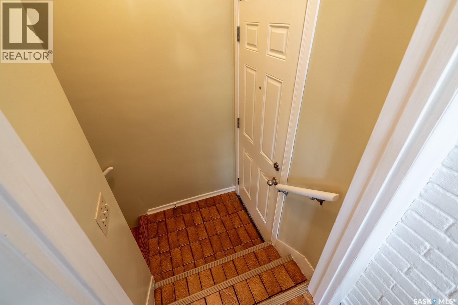 237 Orchard CRESCENT - 17